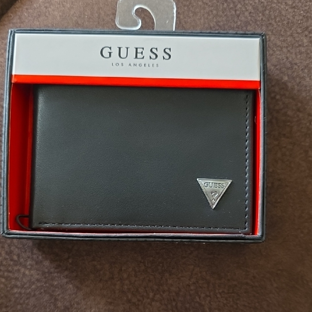 GUESS Black Men's Leather Card Holder with Silver Triangle Logo